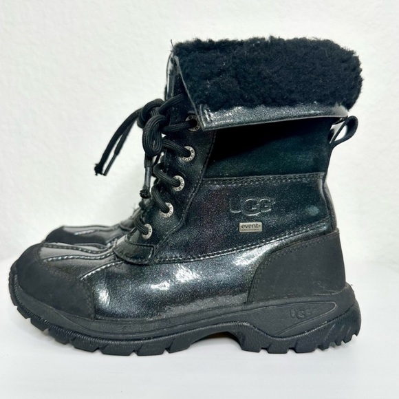 UGG Snow boots - Picture 1 of 6